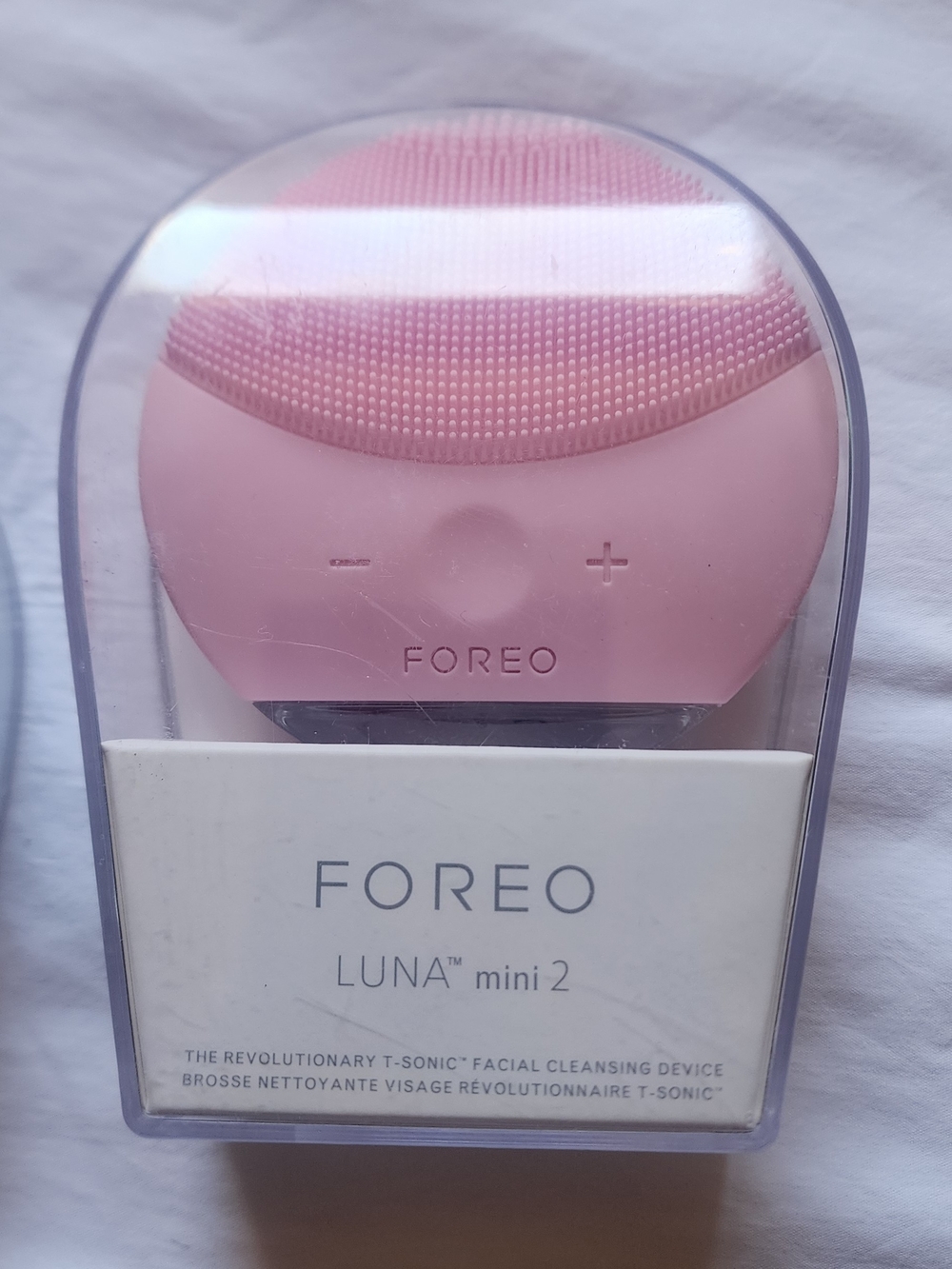 FOREO pink LUNA mini 2 Silicone Facial Cleansing Device